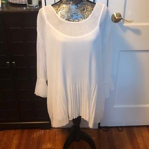 Women’s plus size long sleeve top